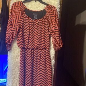 Enfocus Studio Women’s Sheer Mini Dress.     Size 6
